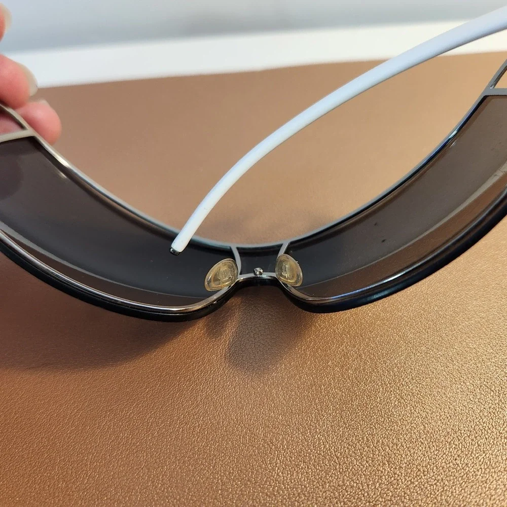 Vtg Y2K White Giorgio Armani Sunglasses GA 320/S CWUYA 105 Italy *Read Descrip